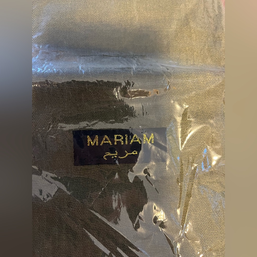 Mariam scarf NWT